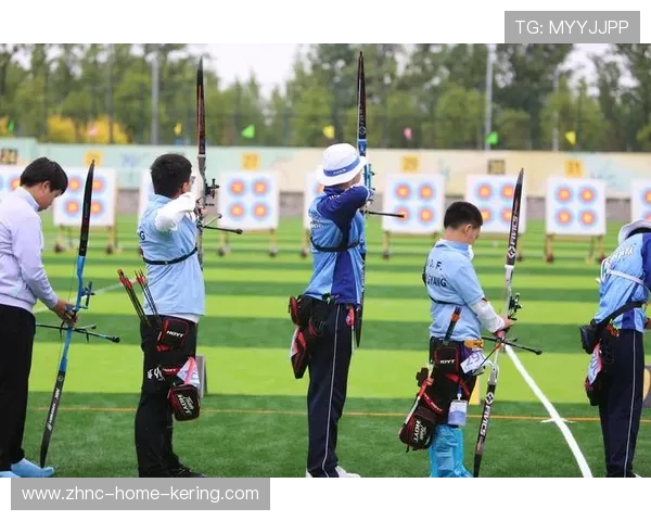 射箭学院加强青少年训练营的心理辅导与赛场适应训练，射箭培训学校